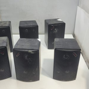6x Pyramid 3808 200w speakers with wall support