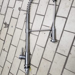 Grand robinet de cuisine à ressort avec pulvérisateur