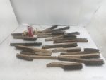 19 x brosses pour le travail du métal
