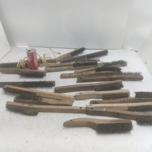 19 x brosses pour le travail du métal