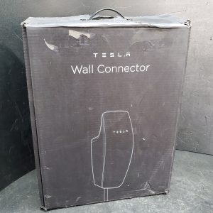 Tesla 1457768-01-F 48A EV Electric Vehicle Charger Type 3R FOR PARTS/NOT WORKING