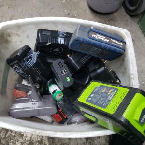 Lot de batteries scrap contenants des cellules au lithium Li-ion (non-fonctionnel, pour projet)