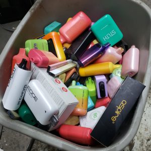 Lot de cigarettes électroniques - vape - vapoteuse (scrap, non-fonctionnel, pour projet électronique)