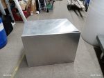 Boîte avec porte en acier inoxydable 24" x 16" x 18"