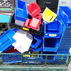 50 bacs de rangements pour atelier de différentes grandeurs