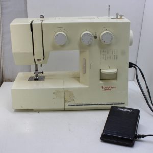 Bernette Bernina Model 60 Sewing Machine - Needs new belt