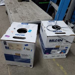 2 boîtes de câble de communication - signal BELDEN 9363 060 22AWG 1TRIAG SHIELD