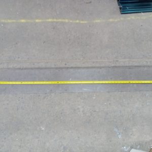 Morceau de plexiglas - acrylique courbé 57-1/2" x 9" x