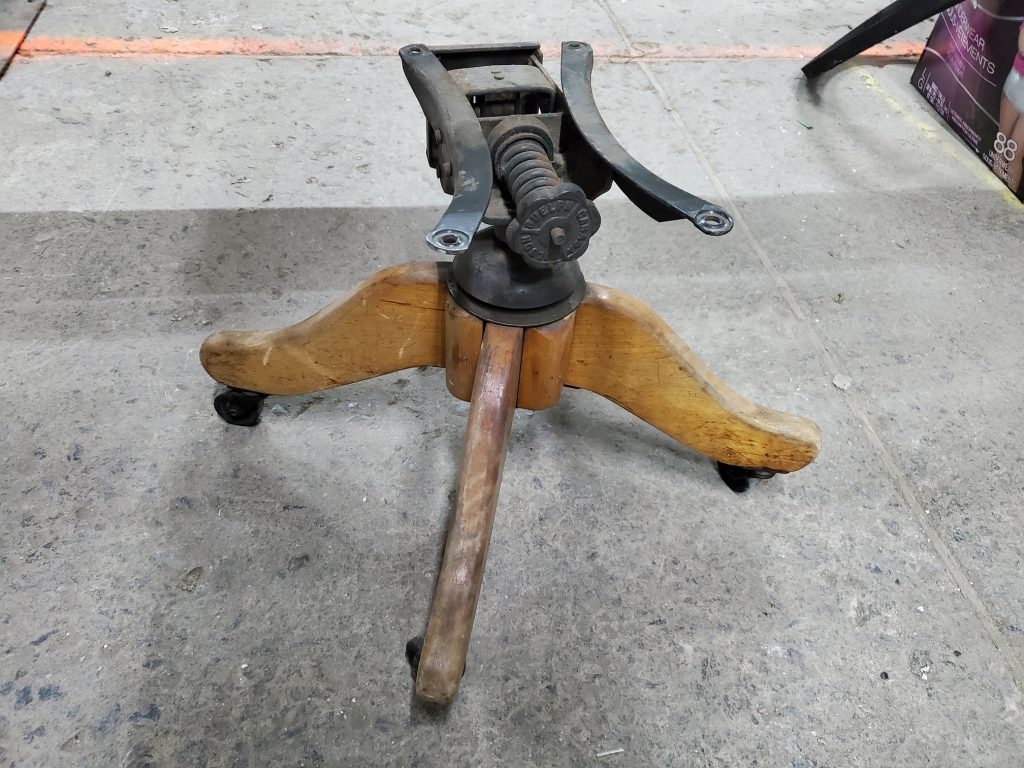 Base de chaise vintage à roulettes pour projet