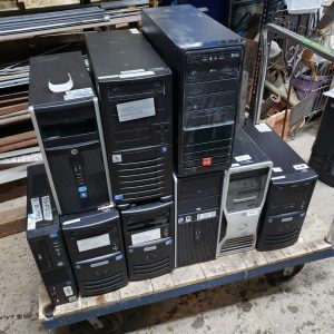 Lot de 9x tours d'ordinateurs variées i5 - i7