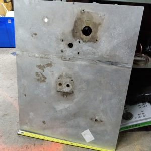 Plaque d'aluminium 26-3/4" x 20-3/4" x 1/8" avec trous