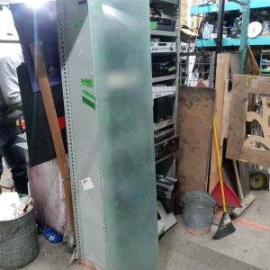 Panneau de verre trempé 76" x 14" 3/16" (coin est brisé, voir photo)