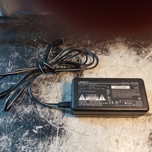SONY Power Supply AC Adapter Model AC-L10A - 8.4V  - 1.5A (with power cord)
