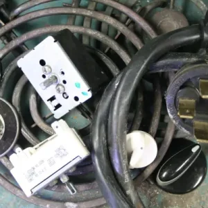 PIÈCES D'ÉLECTROMÉNAGERS