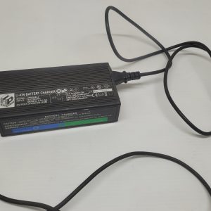 HP8204L3 LI-ION scooter charger [27VDC/2A]