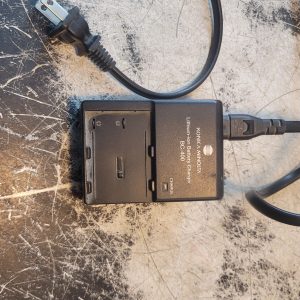 Konica Minolta BC-400 camera battery charger