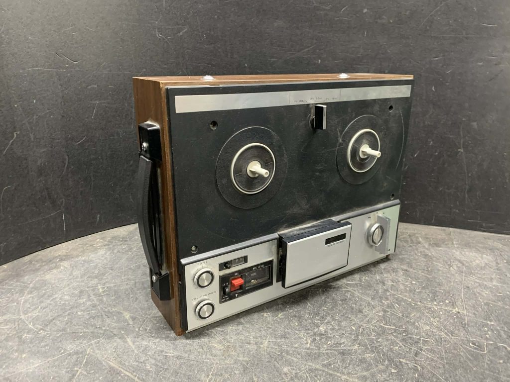 Reel to reel Sony TC-106
