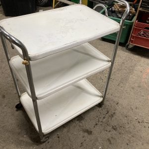 Table à roulettes sur 3 étages 30" x 22" x 16"