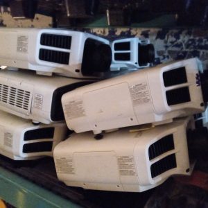 9 x Projecteurs Epson Pro G7400U 3LCD - non-fonctionnels / pour les pièces