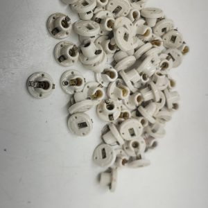 Lot Leviton 75w 125v mini/candelabra light bulb socket