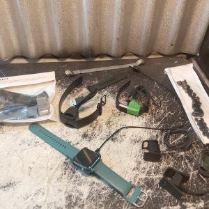 Lot montres fitbit et accessoires