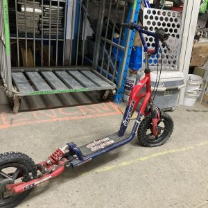 Trottinette Dyno Intense 120S - EN BON ÉTAT ROUES À RÉPARER -