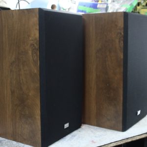 Vintage 80s Sansui S-30c 2-Way Speakers - Wood Grain 40 Watts