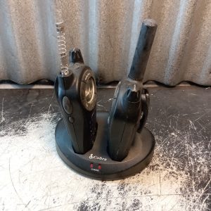 2X Cobra microTALK PR3850 Two Way Radios Walkie Talkies with Deskop Charger GA-CC - FOR PARTS / NOT WORKING