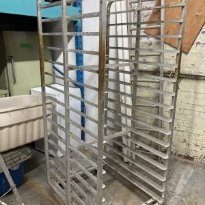 Chariot à angles en aluminium de 6 pieds à 16 tablettes - boulangerie et aliment