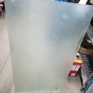 Verre - vitre trempé flouté 140 cm x 76 cm x 8 mm