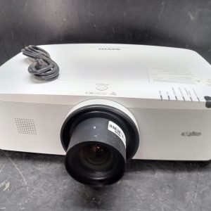 Projecteur SANYO modèle PLC-WM4500L- fonctionnel - pas de télécommande