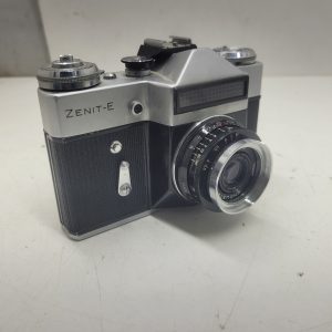 Zenit-E film camera - F3.5 50mm lens - read description
