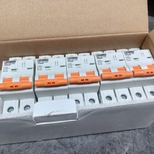 5 x NEW Phoenix Contact Circuit BreakerTMC 72C 05A 2pol.