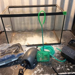 Aquarium et accessoires -Fish tank aquarium and accessories