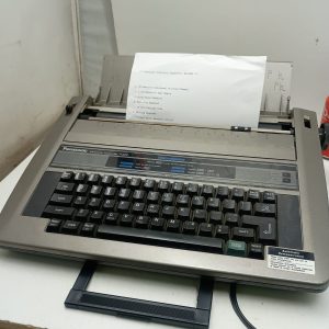 PANASONIC KX-R320 ELECTRONIC TYPEWRITER