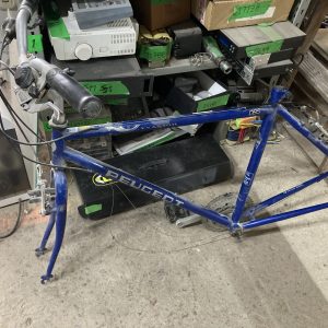 Cadre 20" Peugeot Evasion pour PROJET