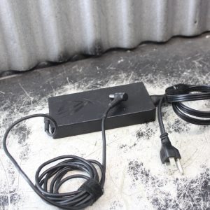 ASUS ADP 180TB H - 20v  9A