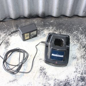 Chargeur Mastercraft A218 - 12V