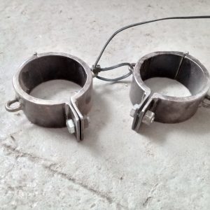 Menottes BDSM - Shackles en acier -Solide et Lourde - 2-3/4" intérieur x  2"