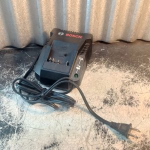 Bosch Lithium-Ion Battery Charger 18-Volt BC 660