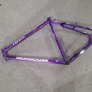 Cadre de vélo violet en aluminium