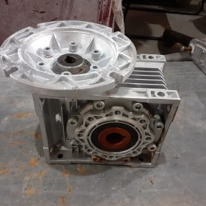 Aluminum WORM-GEAR REDUCER WCRO63 - Ratio 100:1 - No Shaft