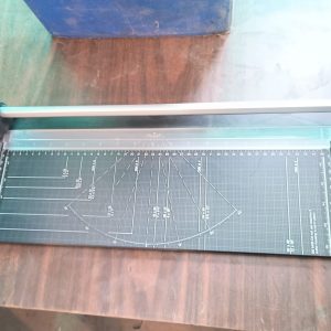 Kaiser hobby cut 4 Paper Cutter Manual Paper Trimmer/Coupe-papier manuel