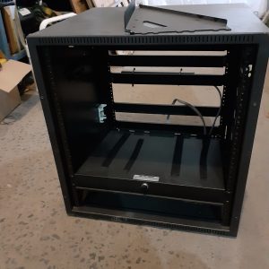 Cabinet pour serveur en acier 21-1/2" x 19-1/2" x 23-1/4" de hauteur