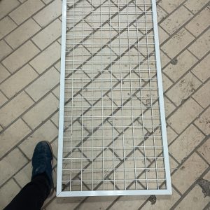 Grand Grille en metal (neon)  40 " x 20 3/4 " x 1 "