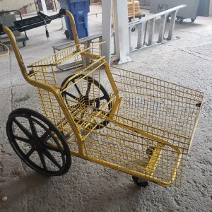 Chariot bricolé - caddie fabriqué à partir d'un chariot de supermarché (vélo, remorque)