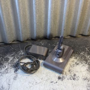 Dyson Vacuum Cleaner Replacement Battery 21.6V - 2800mA and Charger Model 210826-03
