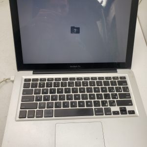 Macbook Pro 2011 - 2,7 Ghz - Core i7 (i7-2620M) 4 Go de RAM (disque dur manquant ou défectueux et pas d'autonomie de batterie)