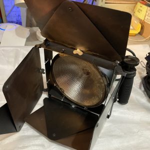 Lowel DP Focus Flood Video Light (120-240 VAC)