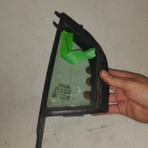 Toyota Yaris 2006-2010 Passenger Front Right Door Quarter Triangle Window Glass